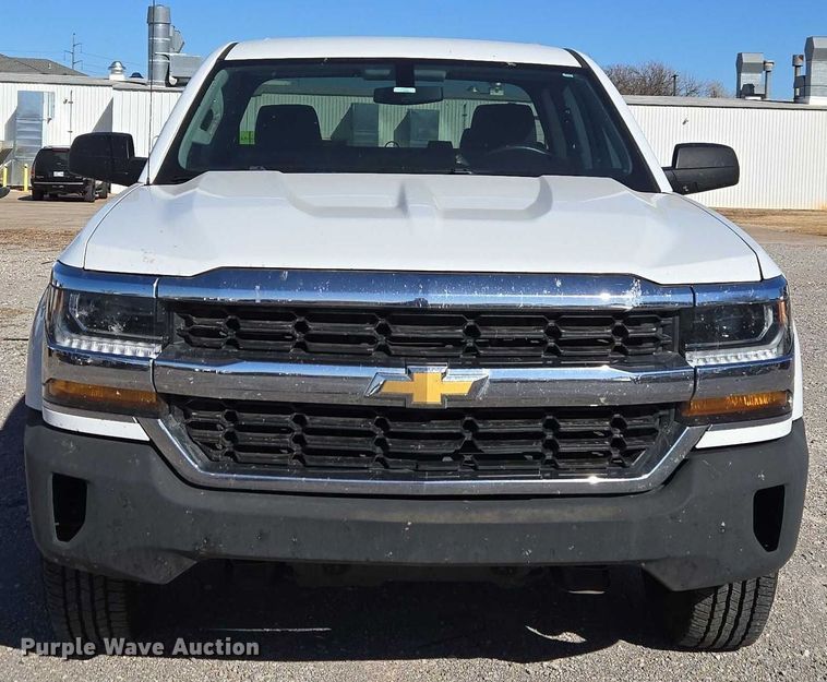 image for item ET1182 2019 Chevrolet Silverado 1500 Ext. Cab pickup truck