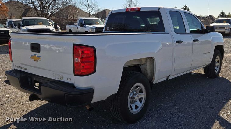 image for item ET1182 2019 Chevrolet Silverado 1500 Ext. Cab pickup truck