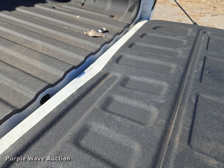 image for item ET1182 2019 Chevrolet Silverado 1500 Ext. Cab pickup truck