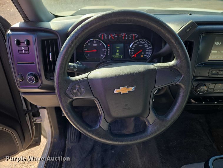 image for item ET1182 2019 Chevrolet Silverado 1500 Ext. Cab pickup truck