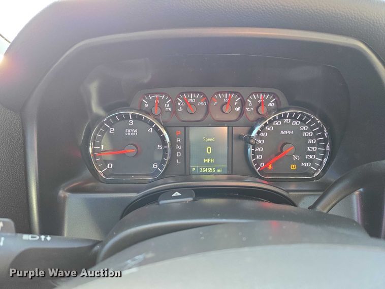 image for item ET1182 2019 Chevrolet Silverado 1500 Ext. Cab pickup truck