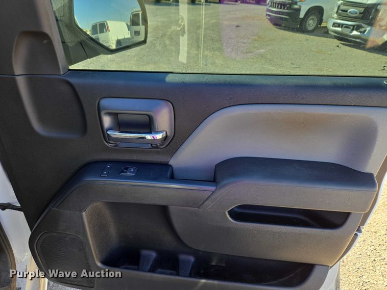 image for item ET1182 2019 Chevrolet Silverado 1500 Ext. Cab pickup truck