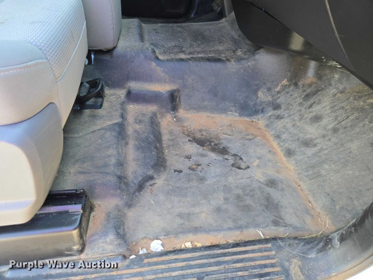 image for item ET1182 2019 Chevrolet Silverado 1500 Ext. Cab pickup truck