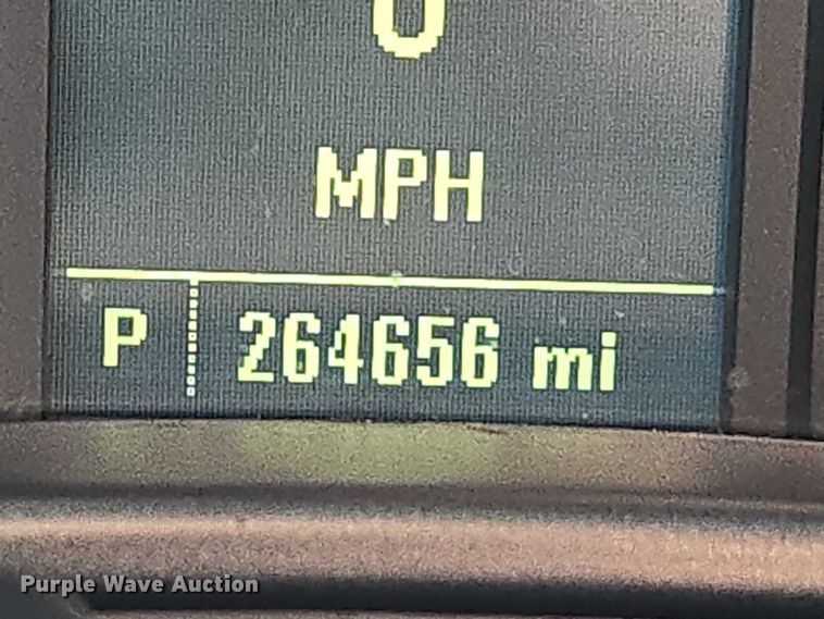 image for item ET1182 2019 Chevrolet Silverado 1500 Ext. Cab pickup truck