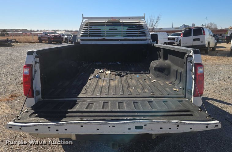 image for item ET1184 2016 Ford F250 Super Duty pickup truck