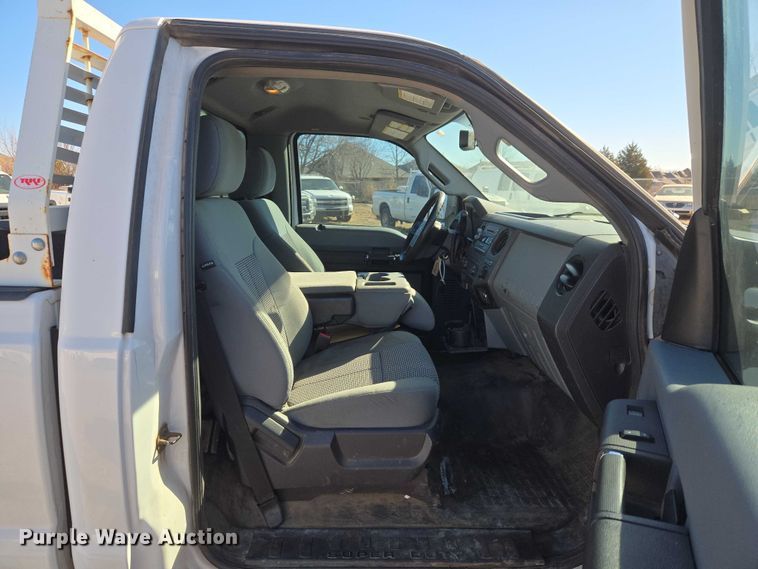 image for item ET1184 2016 Ford F250 Super Duty pickup truck