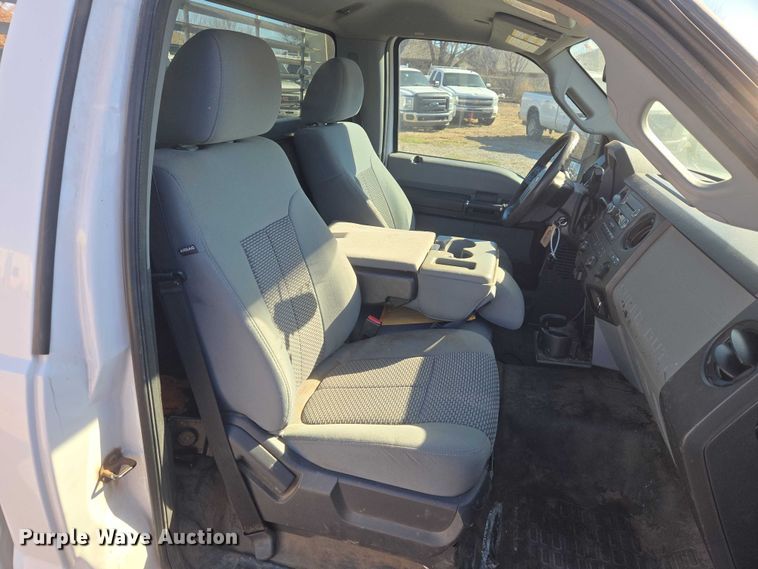 image for item ET1184 2016 Ford F250 Super Duty pickup truck