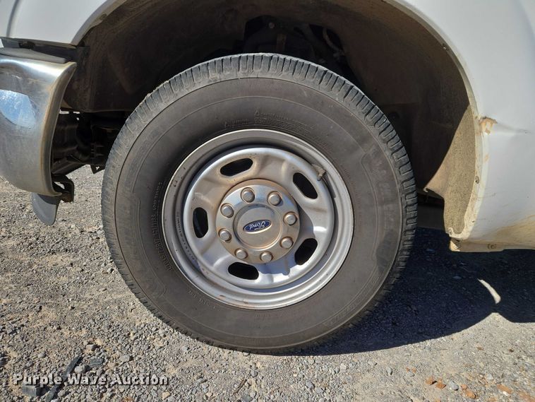 image for item ET1184 2016 Ford F250 Super Duty pickup truck