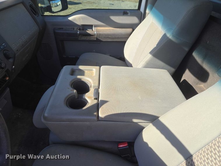 image for item ET1185 2015 Ford F250 Super Duty pickup truck