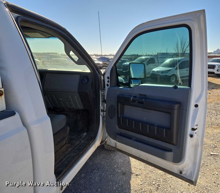 image for item ET1185 2015 Ford F250 Super Duty pickup truck