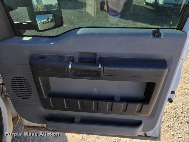 image for item ET1185 2015 Ford F250 Super Duty pickup truck