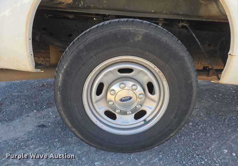 image for item ET1185 2015 Ford F250 Super Duty pickup truck