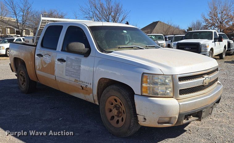 image for item ET1187 2007 Chevrolet Silverado 1500 Crew Cab pickup truck