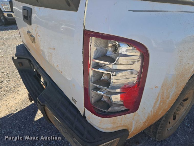 image for item ET1187 2007 Chevrolet Silverado 1500 Crew Cab pickup truck