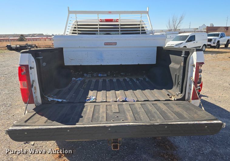 image for item ET1187 2007 Chevrolet Silverado 1500 Crew Cab pickup truck