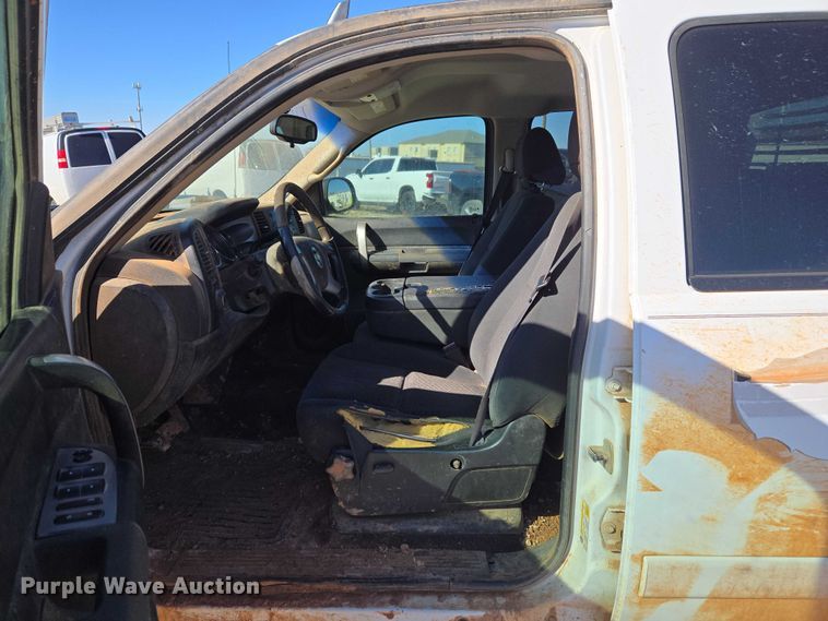 image for item ET1187 2007 Chevrolet Silverado 1500 Crew Cab pickup truck