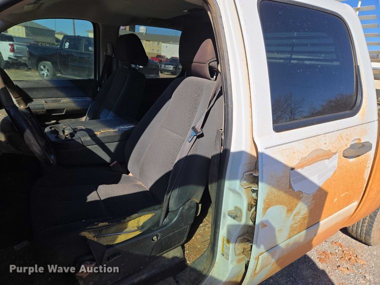 image for item ET1187 2007 Chevrolet Silverado 1500 Crew Cab pickup truck