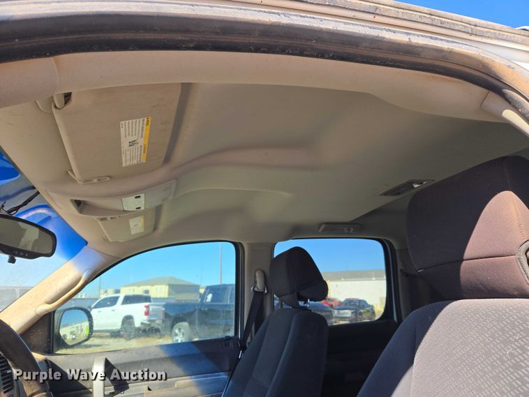 image for item ET1187 2007 Chevrolet Silverado 1500 Crew Cab pickup truck