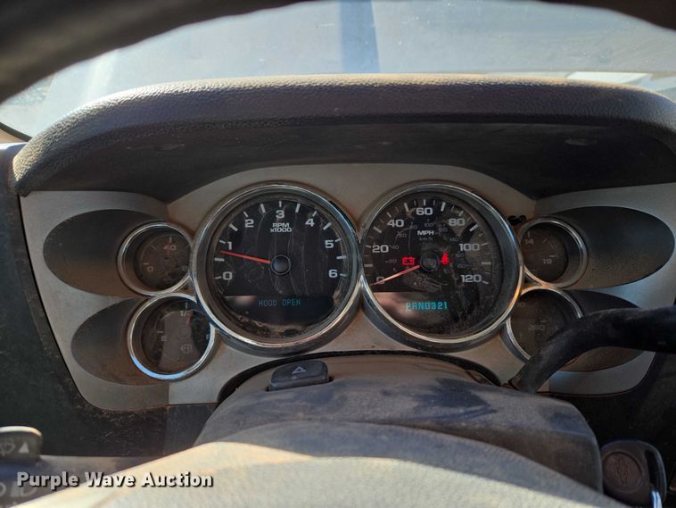 image for item ET1187 2007 Chevrolet Silverado 1500 Crew Cab pickup truck