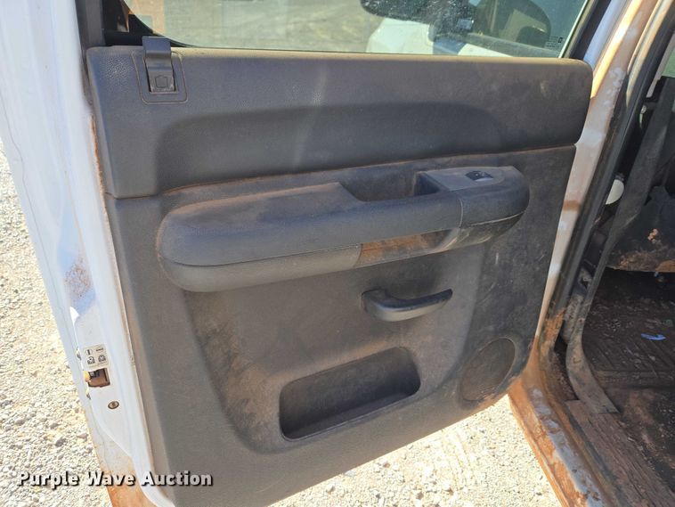 image for item ET1187 2007 Chevrolet Silverado 1500 Crew Cab pickup truck