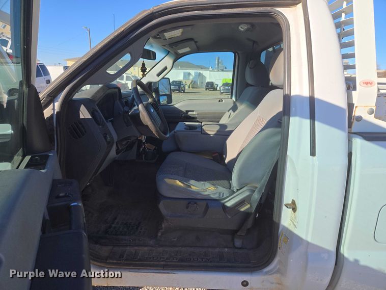 image for item ET1189 2016 Ford F250 Super Duty XL pickup truck