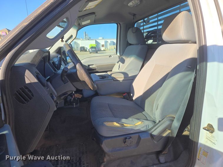 image for item ET1189 2016 Ford F250 Super Duty XL pickup truck