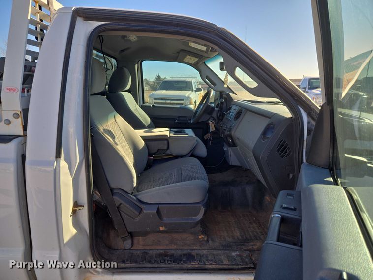 image for item ET1189 2016 Ford F250 Super Duty XL pickup truck