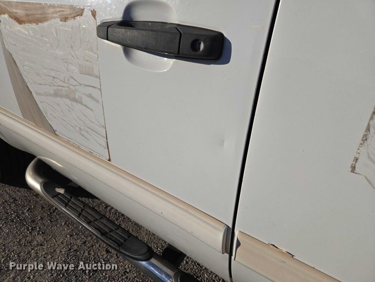 image for item ET1190 2011 Chevrolet Silverado 1500 Ext. Cab pickup truck