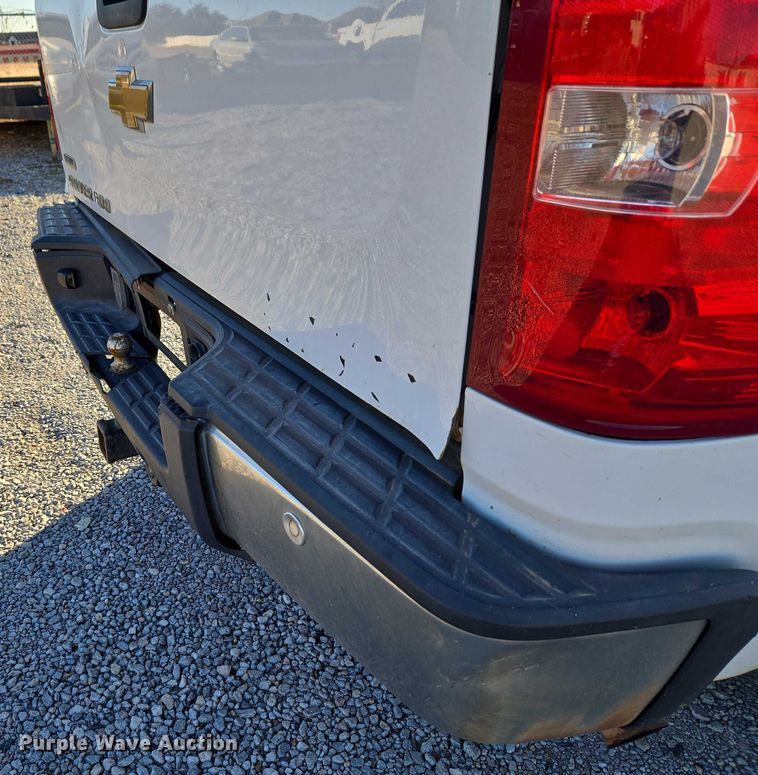 image for item ET1190 2011 Chevrolet Silverado 1500 Ext. Cab pickup truck