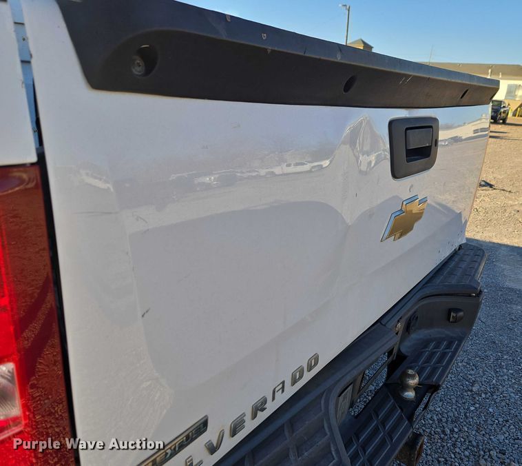 image for item ET1190 2011 Chevrolet Silverado 1500 Ext. Cab pickup truck