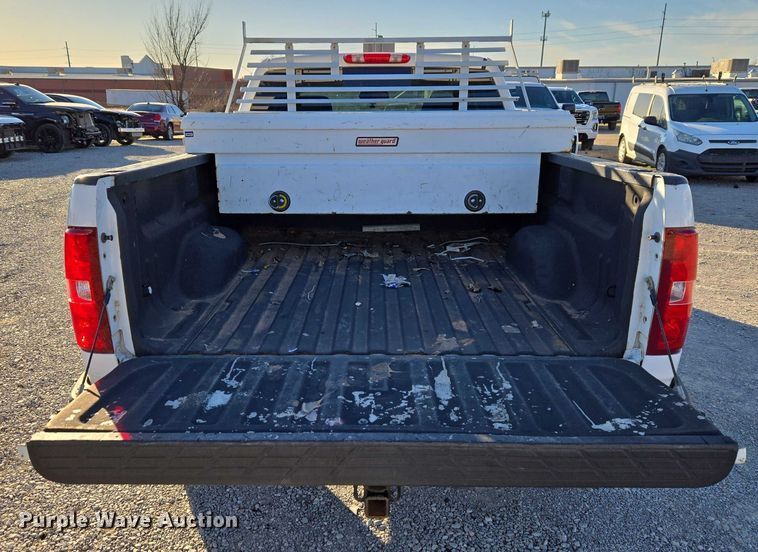 image for item ET1190 2011 Chevrolet Silverado 1500 Ext. Cab pickup truck