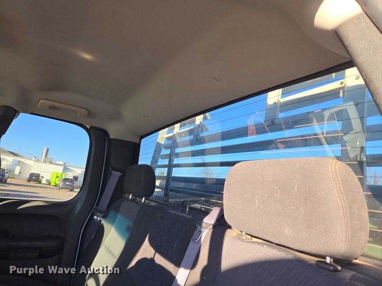 image for item ET1190 2011 Chevrolet Silverado 1500 Ext. Cab pickup truck