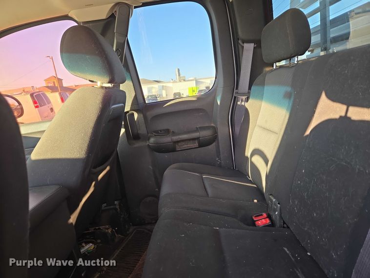 image for item ET1190 2011 Chevrolet Silverado 1500 Ext. Cab pickup truck