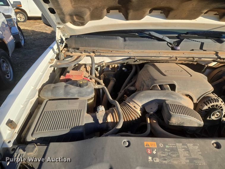 image for item ET1190 2011 Chevrolet Silverado 1500 Ext. Cab pickup truck