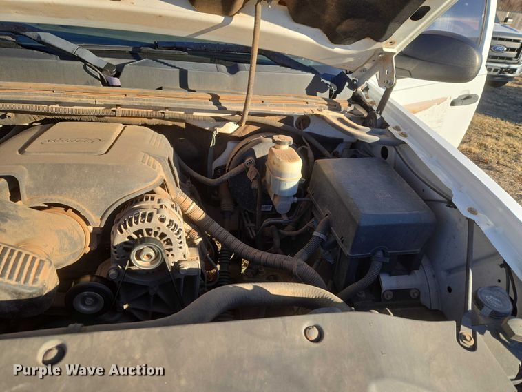 image for item ET1190 2011 Chevrolet Silverado 1500 Ext. Cab pickup truck