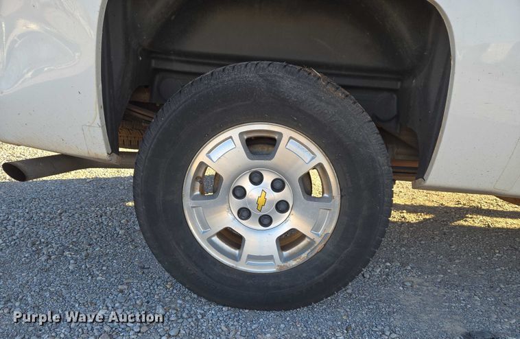 image for item ET1190 2011 Chevrolet Silverado 1500 Ext. Cab pickup truck