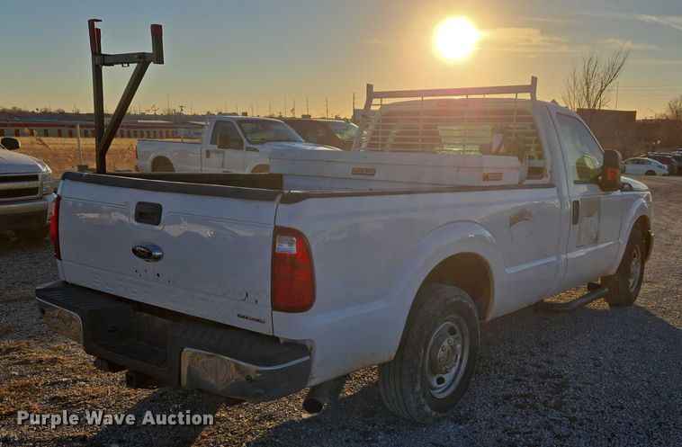 image for item ET1191 2016 Ford F250 Super Duty XL pickup truck