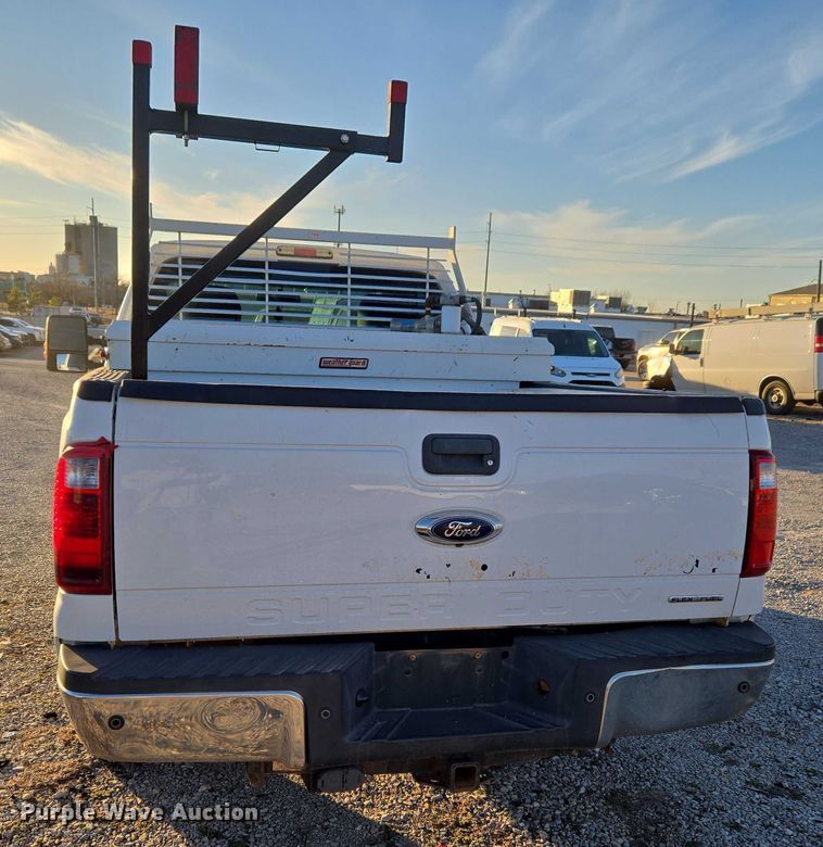 image for item ET1191 2016 Ford F250 Super Duty XL pickup truck