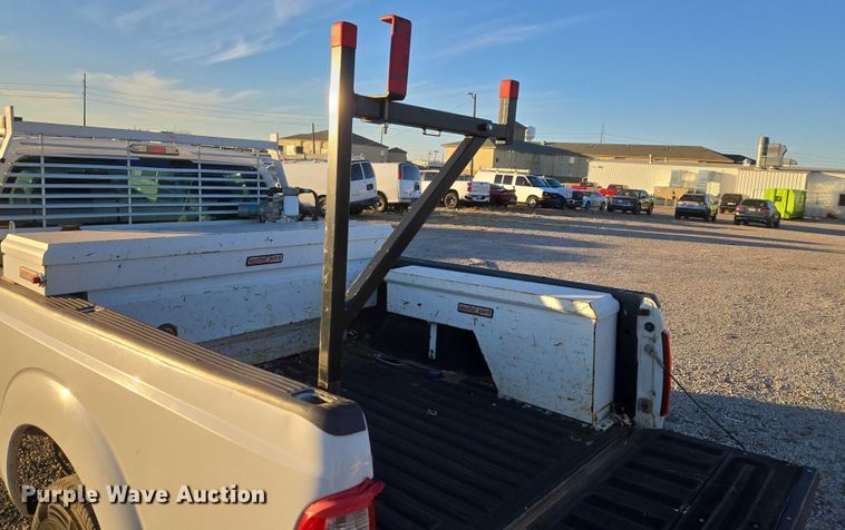 image for item ET1191 2016 Ford F250 Super Duty XL pickup truck