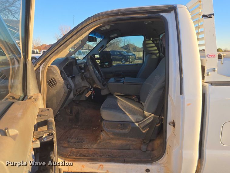 image for item ET1191 2016 Ford F250 Super Duty XL pickup truck