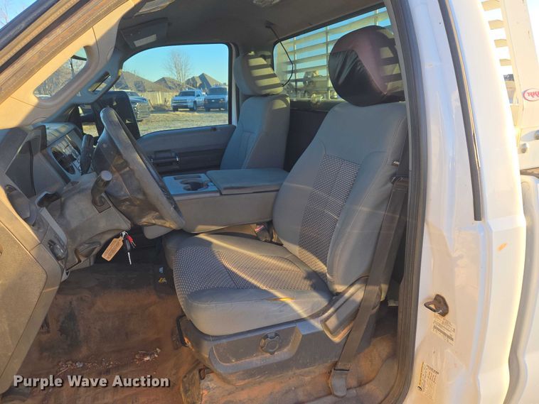 image for item ET1191 2016 Ford F250 Super Duty XL pickup truck