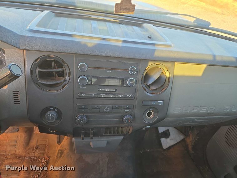 image for item ET1191 2016 Ford F250 Super Duty XL pickup truck