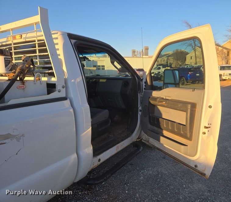 image for item ET1191 2016 Ford F250 Super Duty XL pickup truck