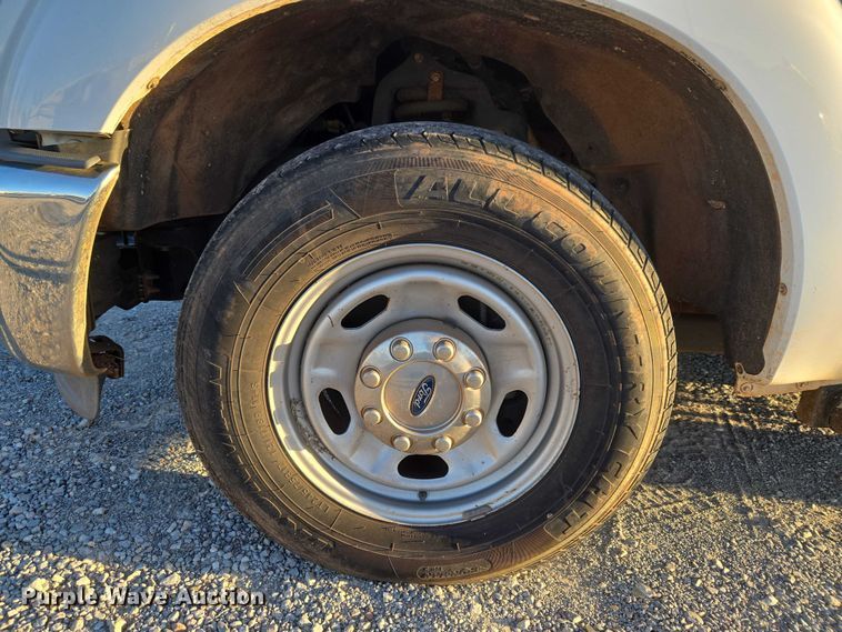 image for item ET1191 2016 Ford F250 Super Duty XL pickup truck