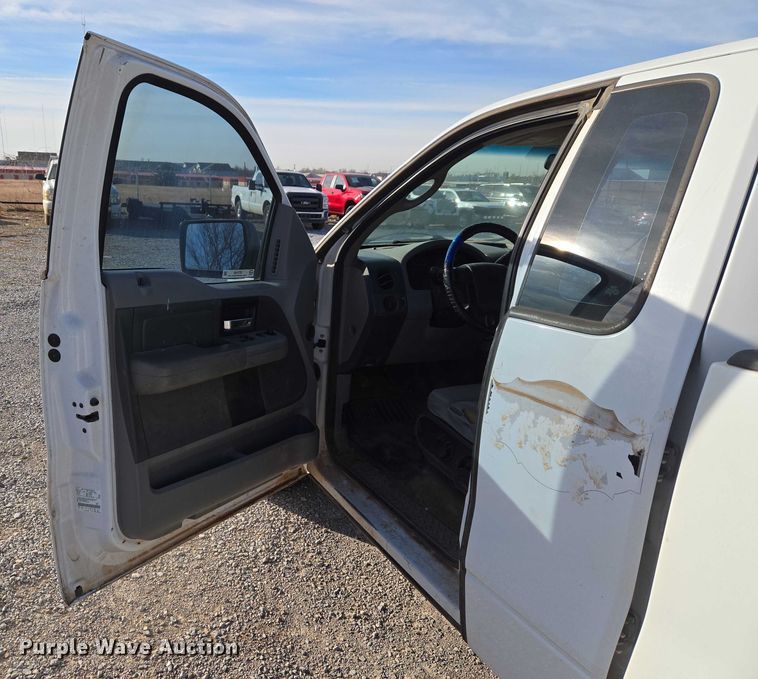 image for item ET1192 2008 Ford F150 XL pickup truck