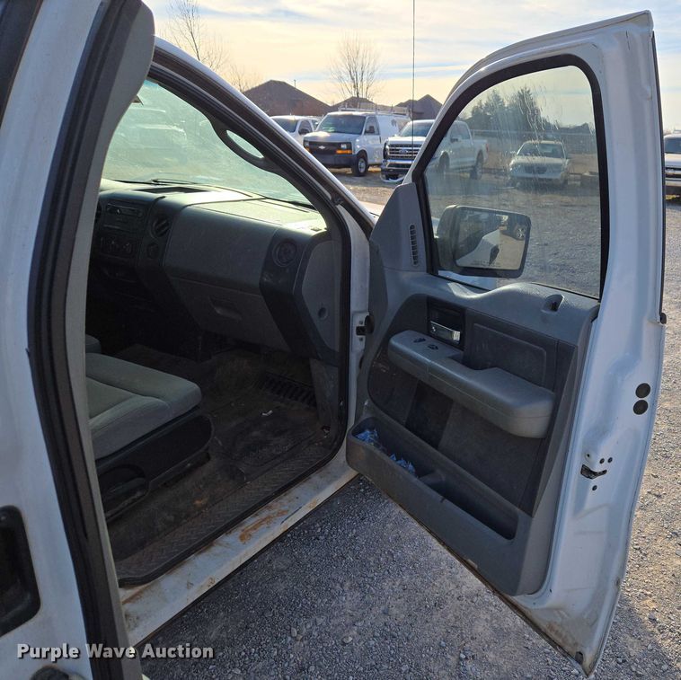 image for item ET1192 2008 Ford F150 XL pickup truck