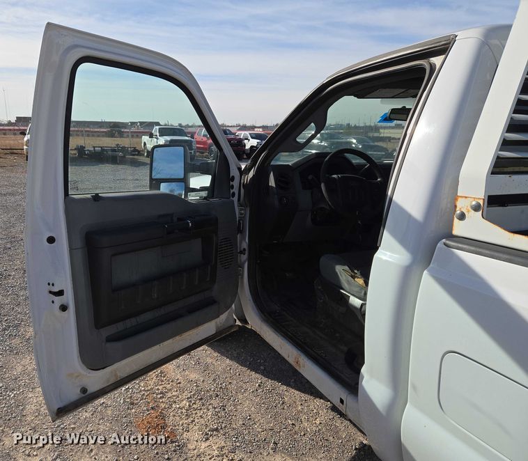 image for item ET1194 2016 Ford F250 Super Duty XL pickup truck