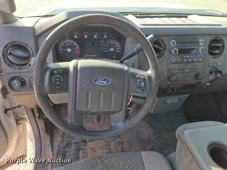 image for item ET1194 2016 Ford F250 Super Duty XL pickup truck