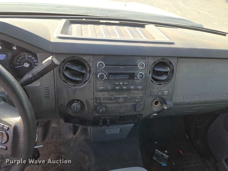 image for item ET1194 2016 Ford F250 Super Duty XL pickup truck