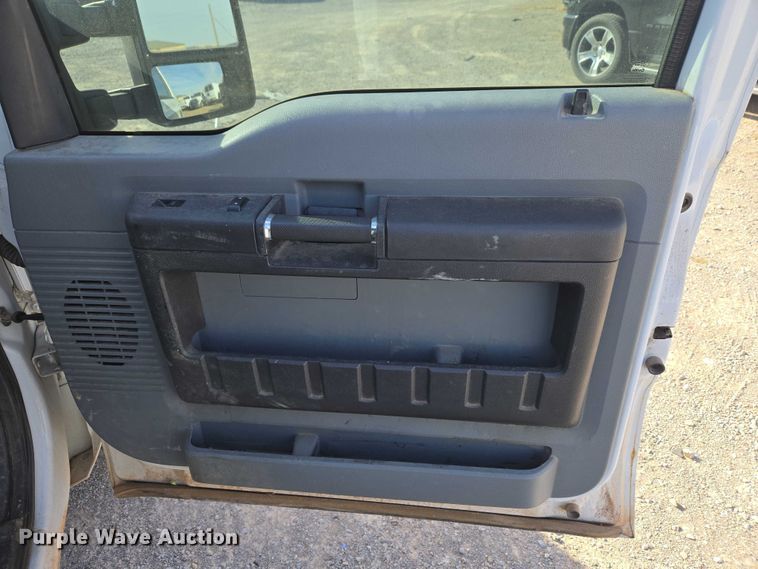 image for item ET1194 2016 Ford F250 Super Duty XL pickup truck